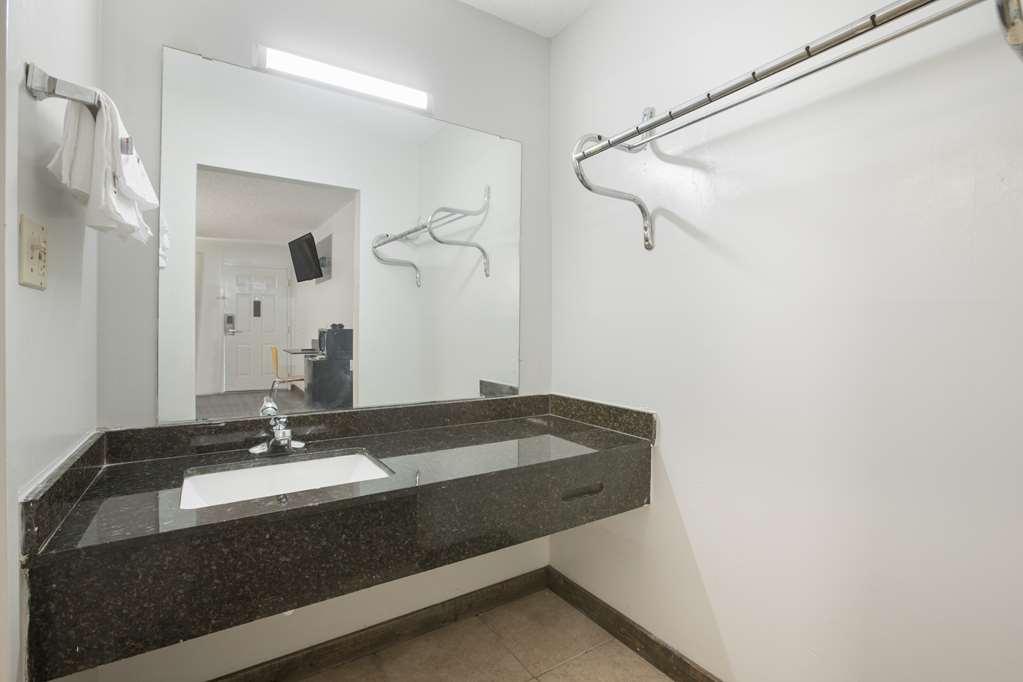 Americas Best Value Inn Stockbridge Δωμάτιο φωτογραφία