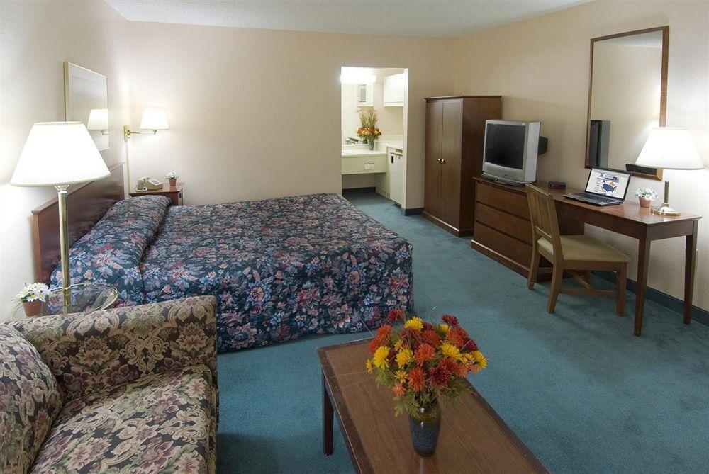 Americas Best Value Inn Stockbridge Δωμάτιο φωτογραφία